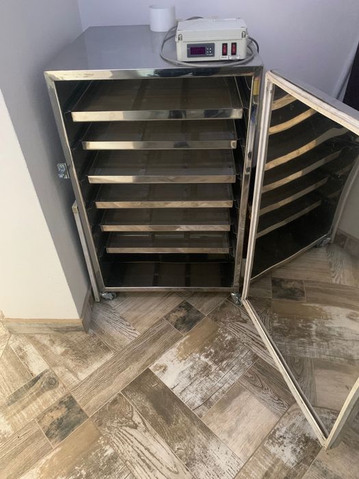 Vând descapacitor faguri automat și uscător polen inox
