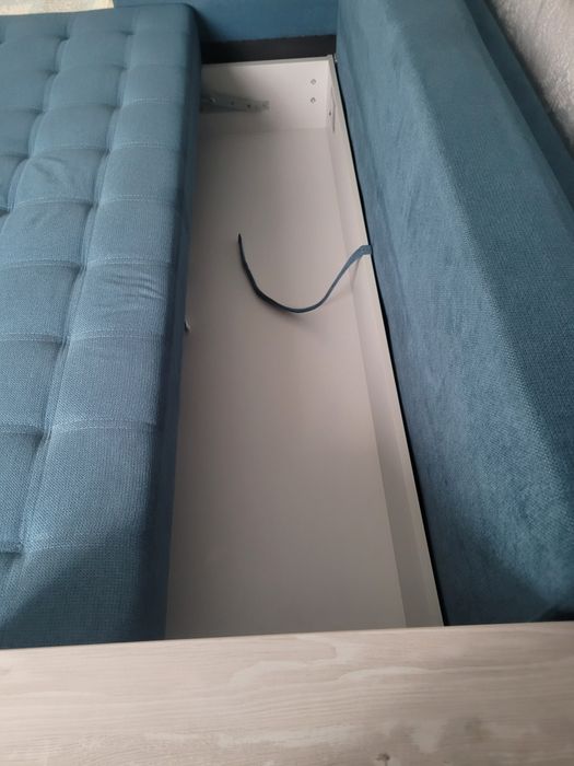 Продам диван в хорошом состояний.