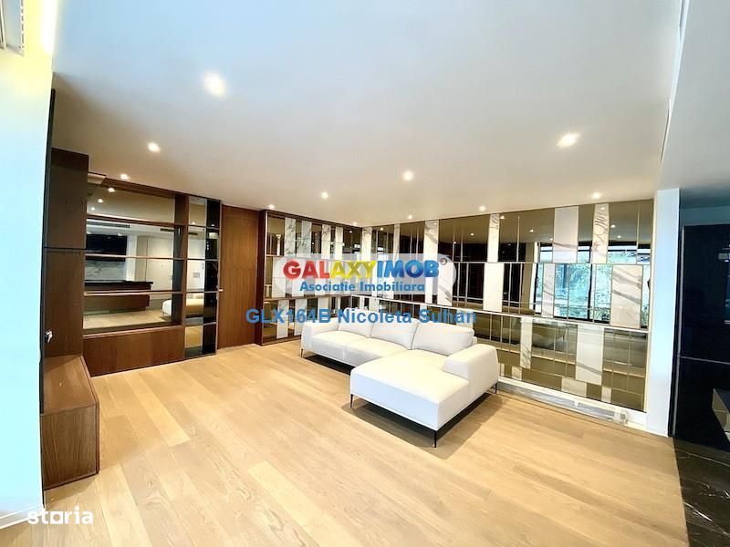 Duplex Spectaculos Primaverii -One Charles De Gaulle