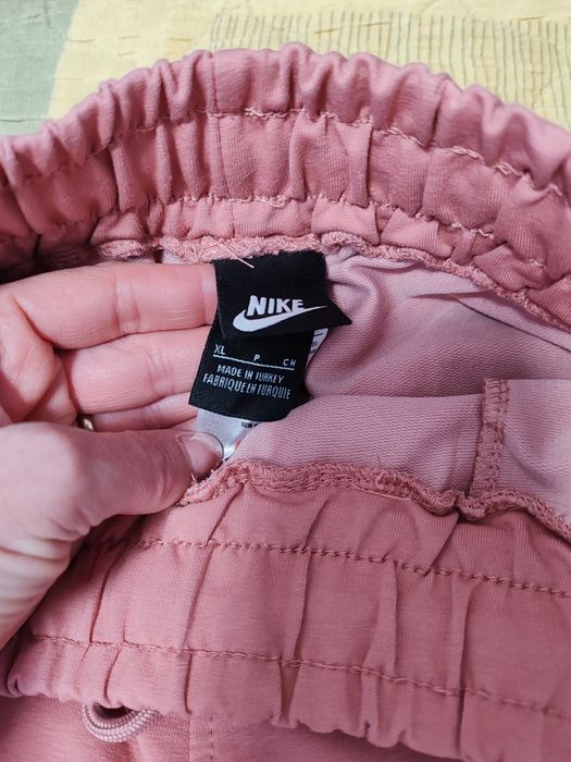 Дамско долнище Л размер