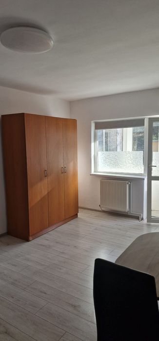 Închiriez garsonera Resita