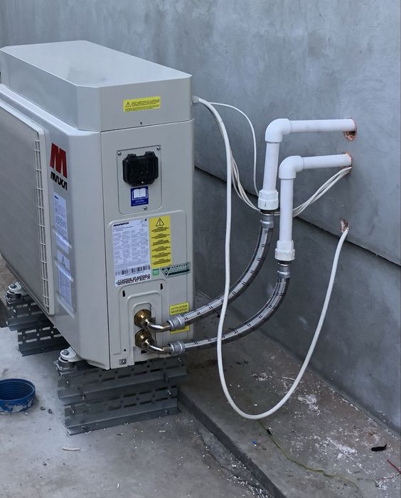 Pompa de caldura aer-apa Maxa 8kw defecta