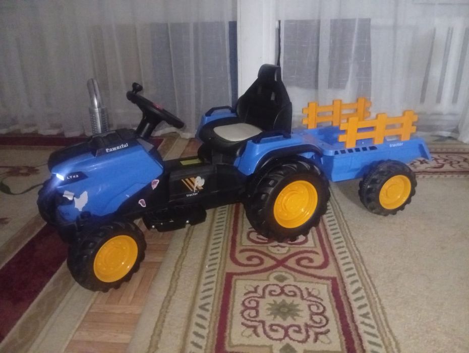 Продам детский трактор