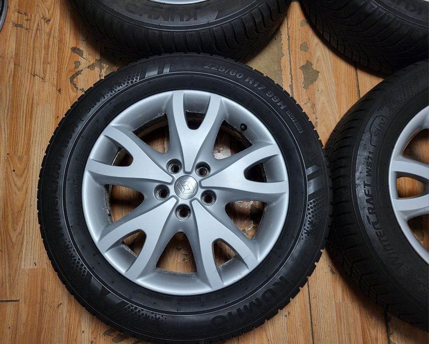 Джанти 17" 5×114,3 Renault с гуми 225/60/17 Kumho зимни