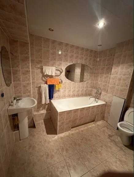 Kvartira продается на Хамид Олимжан 78 м2 Ор-р Akay city парк Тельмана