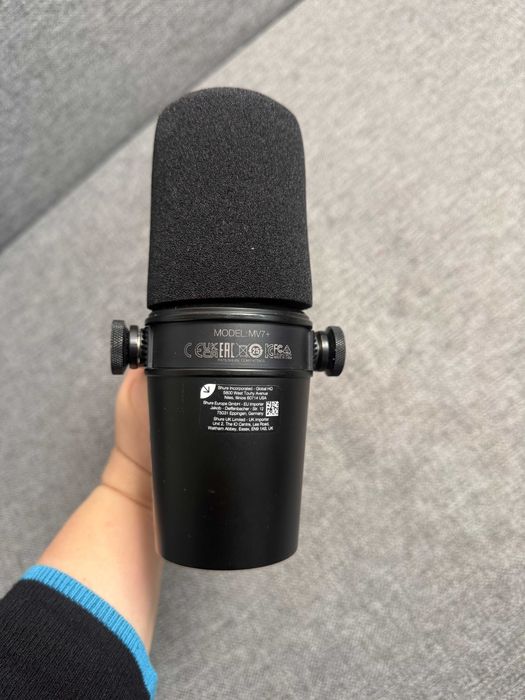 Shure MV7 микрофон – използван, работещ, с повреден жак