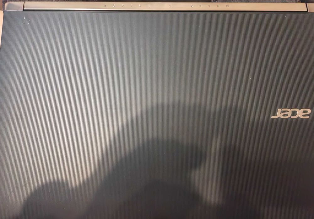 Лаптоп Acer aspire v15 Nitro I5/8Ram/940M