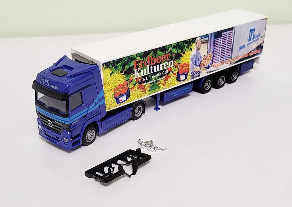 masinuta macheta camion semitrailer frigoterm AWM nu Herpa scara 1:87