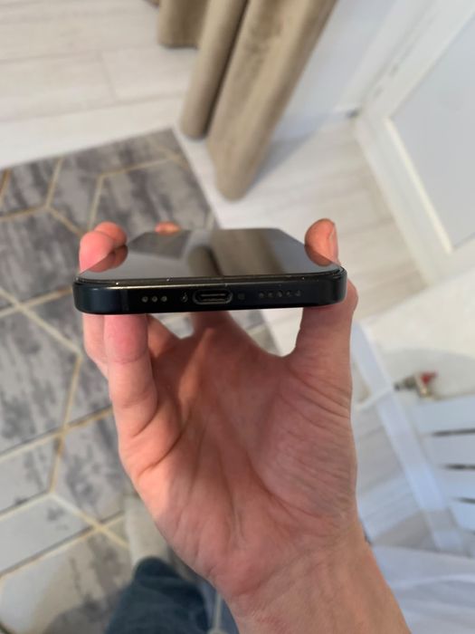 Iphone 15 128GB.