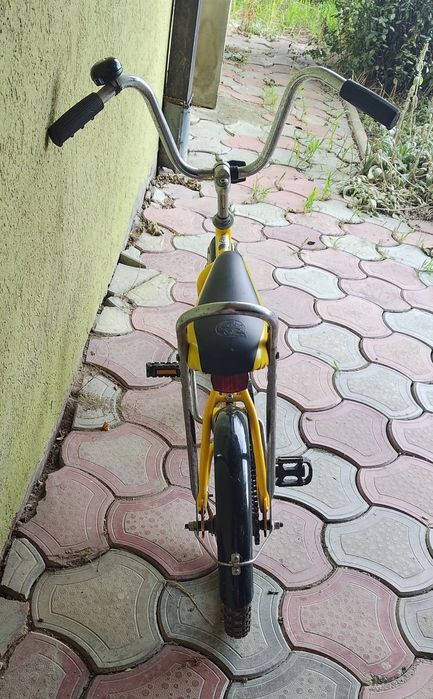 Bicicletă copii retro – model Pegas tip chopper, galbenă