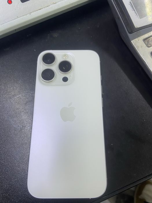 Iphone 16 pro 256гб белый продам