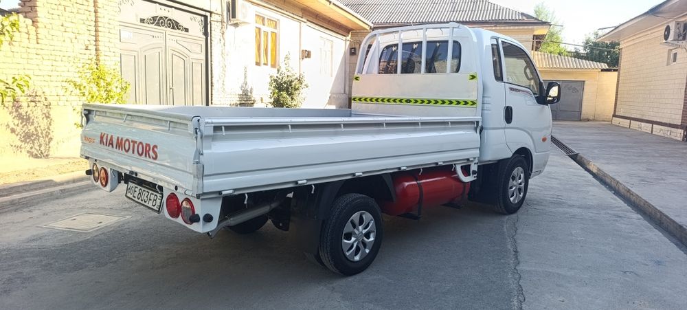 Kia bongo 2009 sotilad