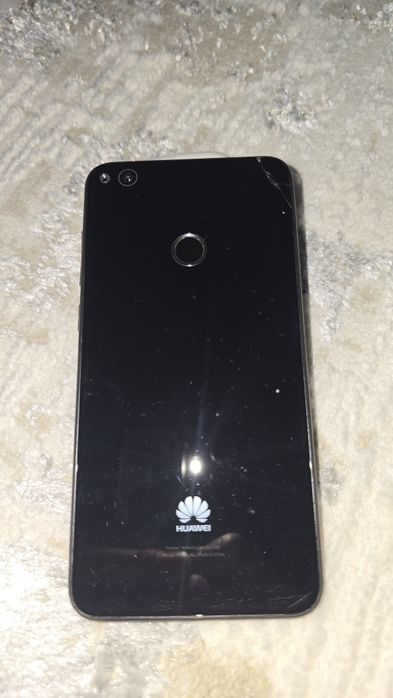 Продам на запчасти Huawei pi 8 lite 2017