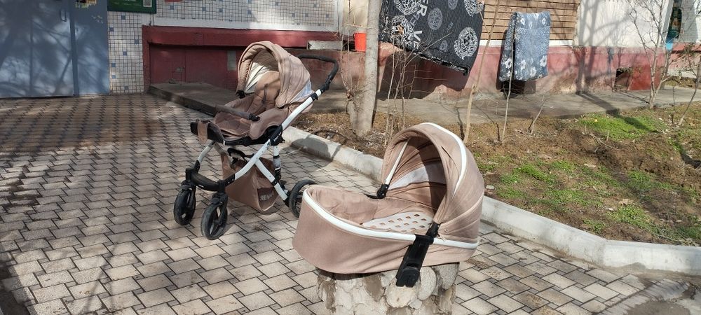 Продам коляску срочно