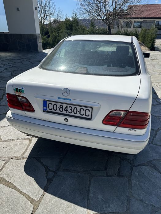 Mercedes- Benz E 300  3.0 D  automatic