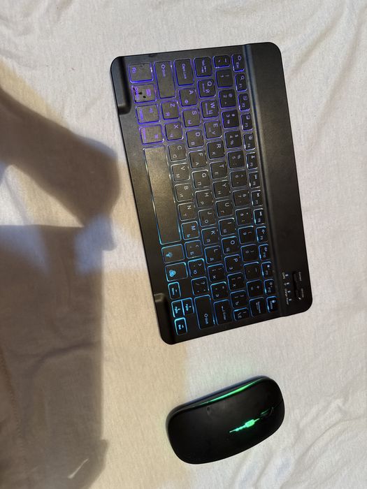 Bluetooth клавиатура без проводной