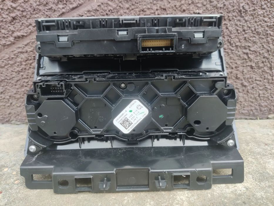Panou clima AC Butoane comenzi Renault Captur / Clio Dacia 275100936R