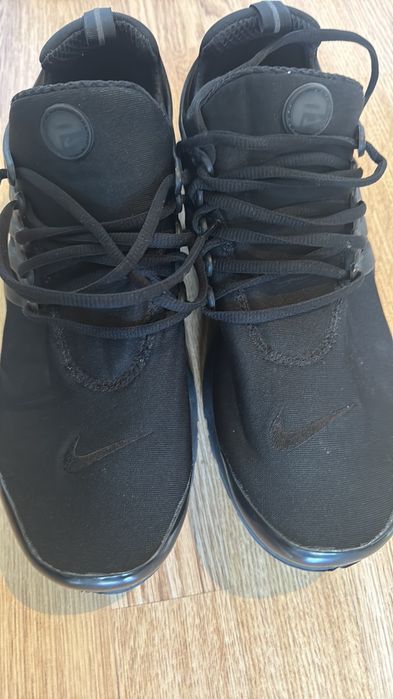 Nike slight used like new. 35euro