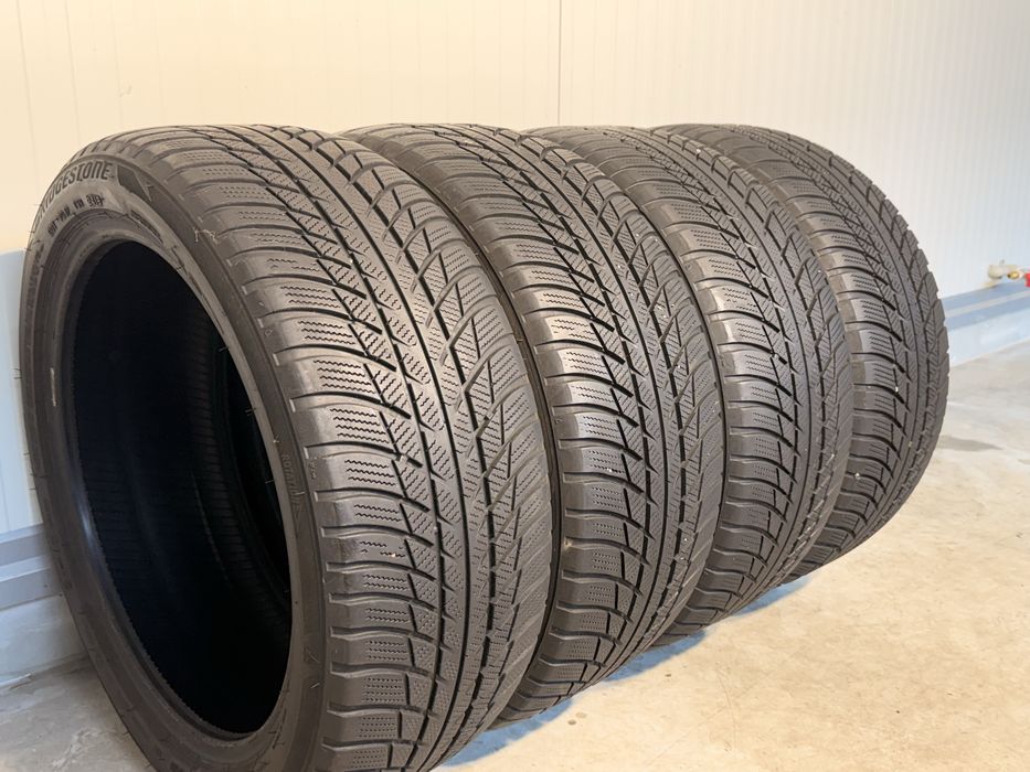 225/45/18 зимни гуми BRIDGESTONE BLIZZAK LM001