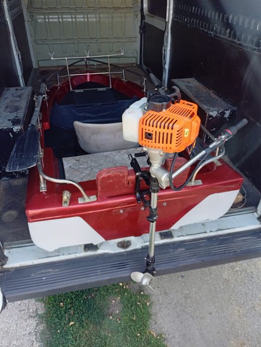 ‼️Vând/Schimb barcă de pescuit cu motor și vâsle‼️