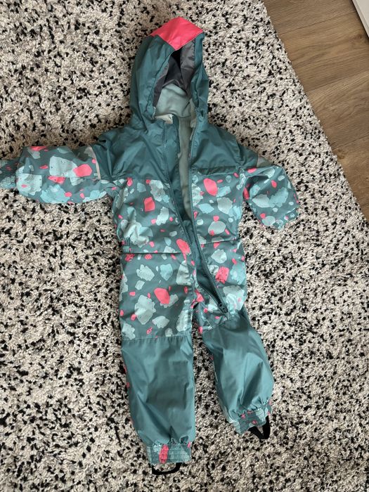 дески комсмонавт Decatlon 2-3 години. Обличан е два пъти и стана малък