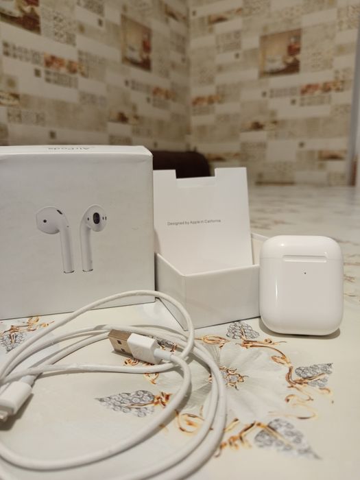 Срочно Продам, Airpods(почти новые)6000тенге