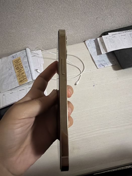 Продам Айфон 12pro