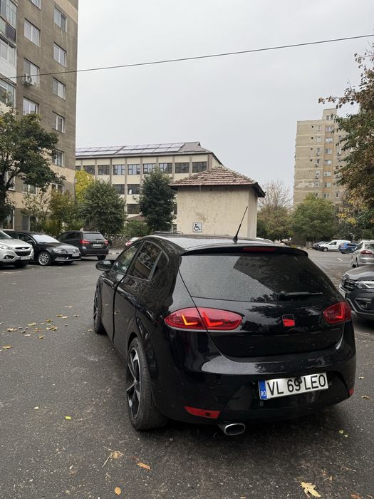 SEAT Leon 2010 — imagine 3