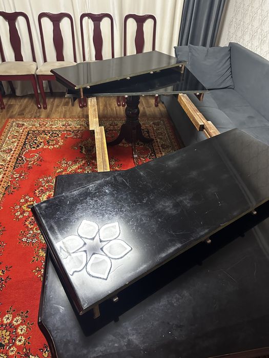 Стол и 8 стульев