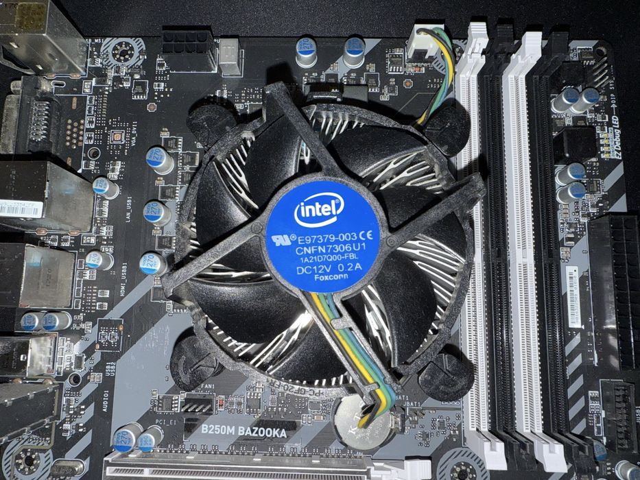 Vand kit placa de baza+ procesor