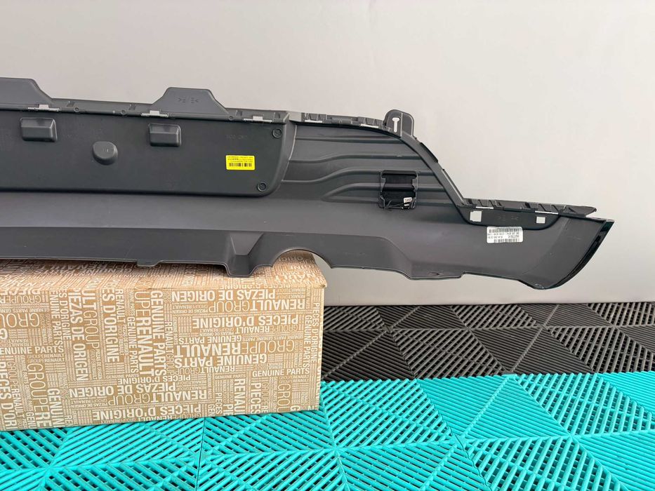 Spoiler bara spate Renault Clio 4 2012-2016 nou original Renault negru lucios