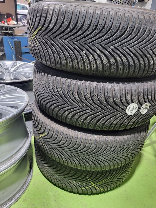 4 бр зимни 215/60/16 Michelin