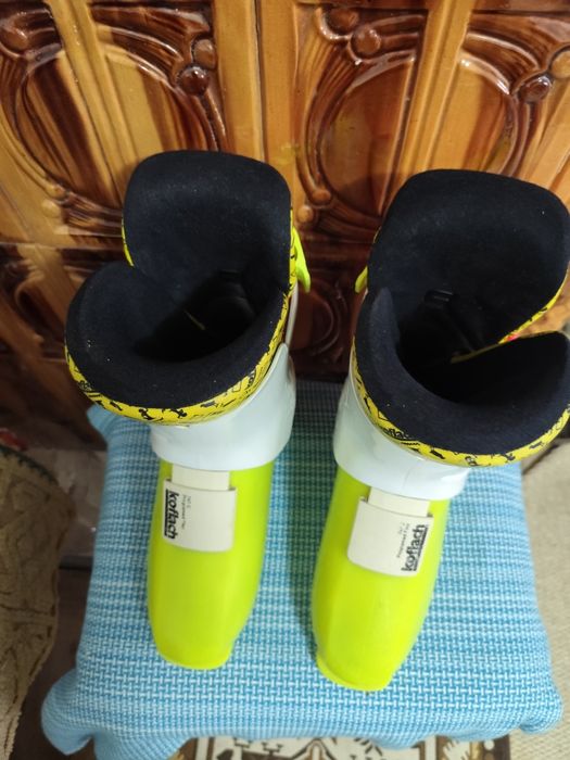 Vând echipament de ski+patine de hochei originale