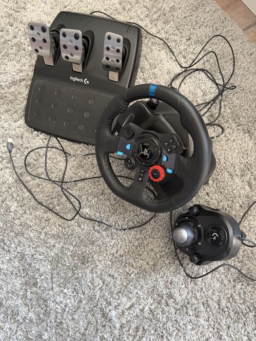 Волан с педали и скоростен лост Logitech g29 pc/ps4/ps5