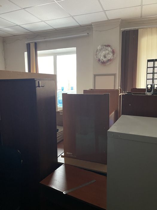 Продам столы, шкафы, комоды