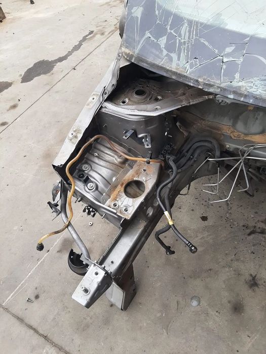 lonjeron dreapta renault captur j5