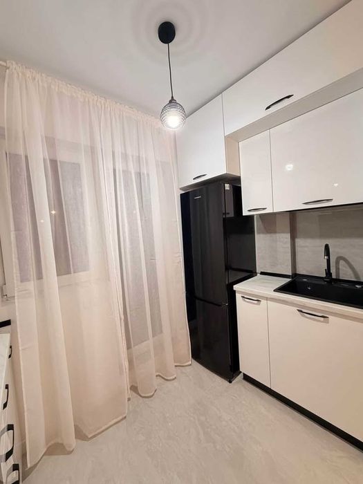 Apartament de inchiriat, recent renovat, strada Hera