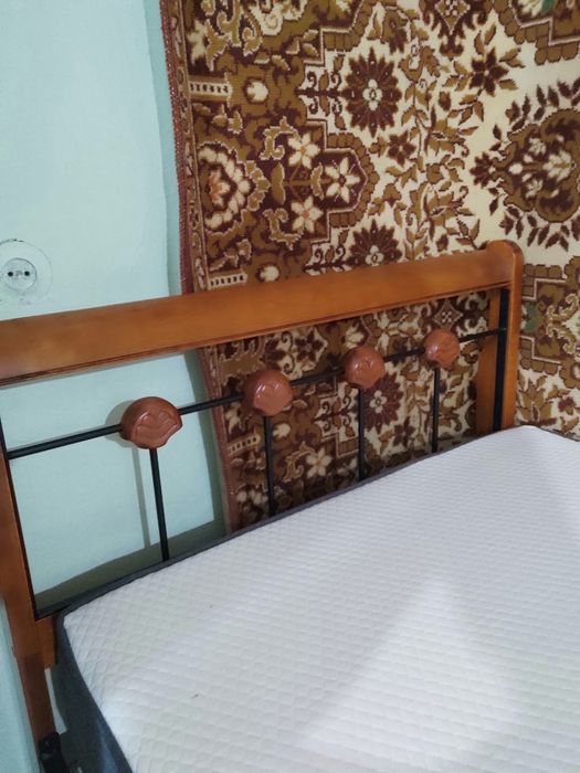 Продам кровать "Малайзия" + матрас