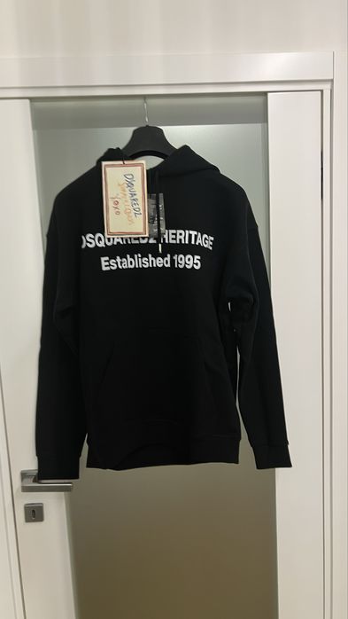 Суитчъри DSQUARED2. С етикети,всичко. Нов модел зима 2025