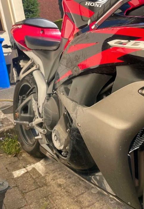Honda CBR600RR 2007 година