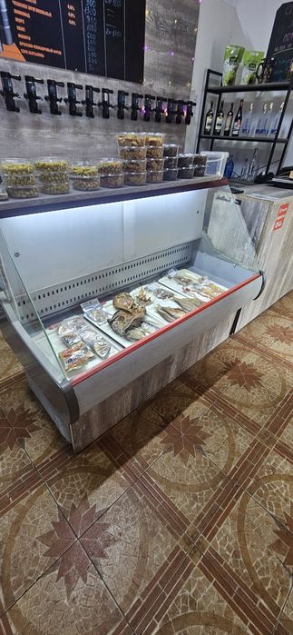 Витринный хололильник