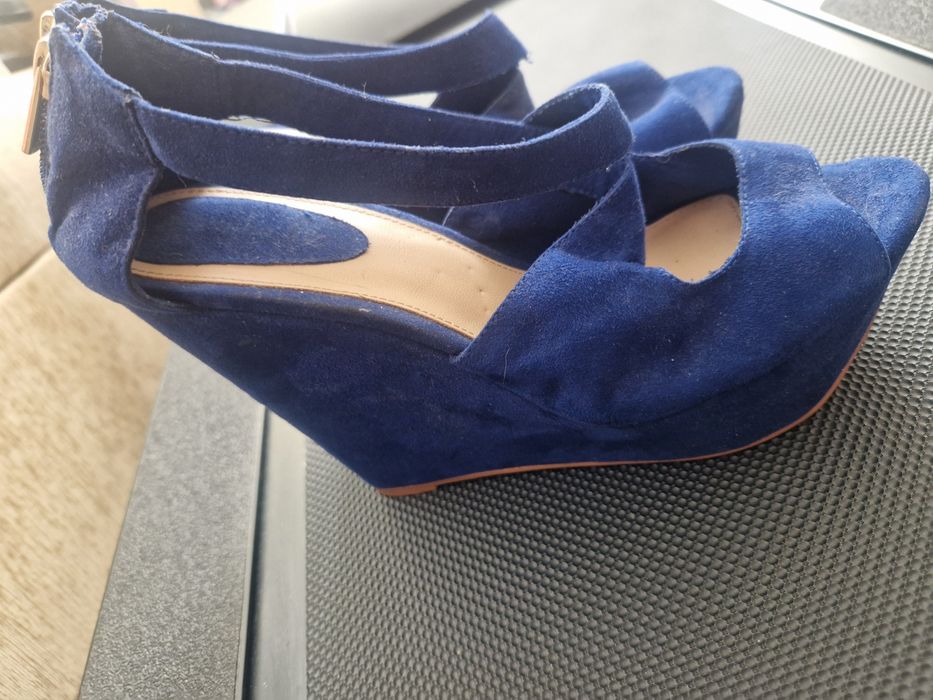 Sandale cu platforma Bershka nr.39