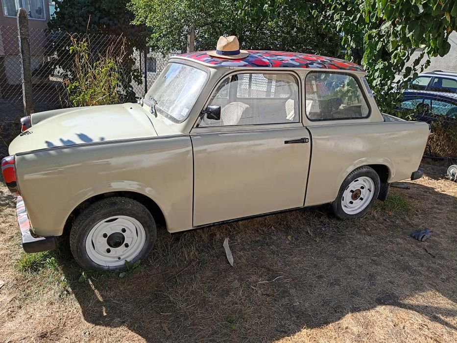 Продавам Трабант 601