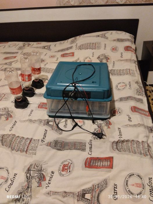 Продавам инкубатор атвоматичен