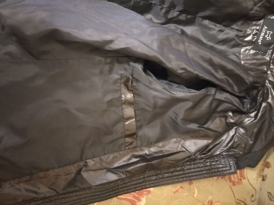 Продам осеннюю куртку