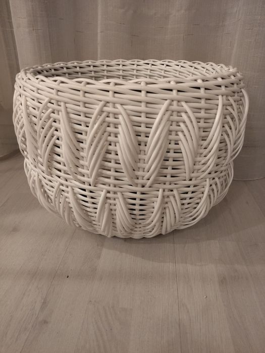 Кашпо из ротанга