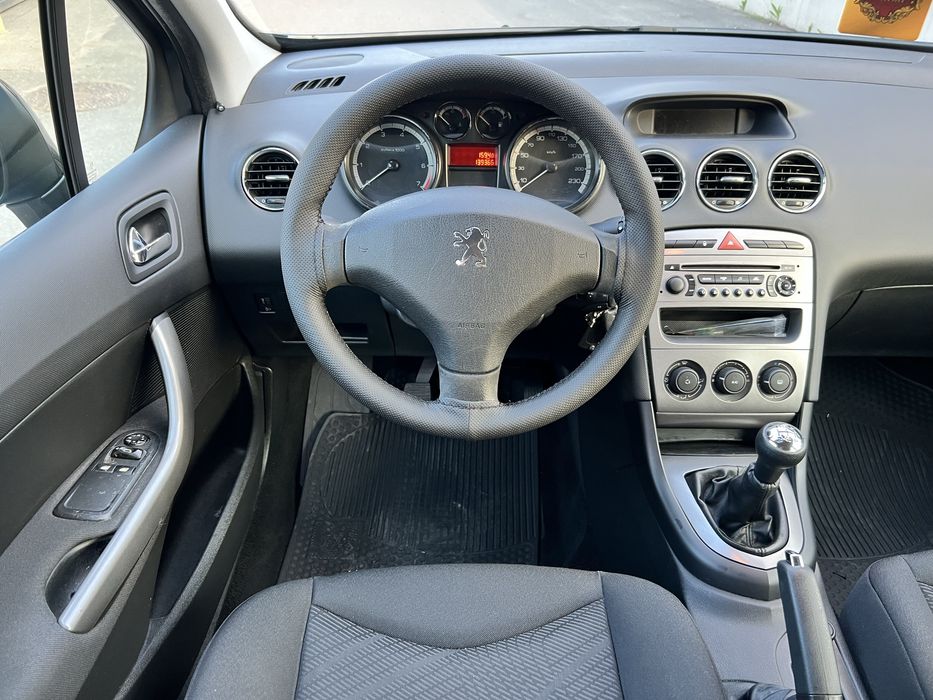 Peugeot 308 130.000 Km 1.4 benzina Unic Propietar !