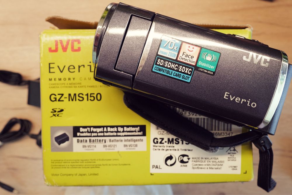 Camera video JVC GZ-MS150HE handycam ca si Noua CMOS cu SD card Cutie
