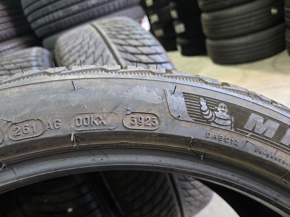235/45/21//255/40/21 MICHELIN 4бр