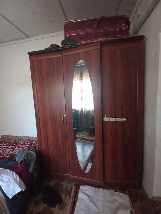 Продается спальный гарнитур